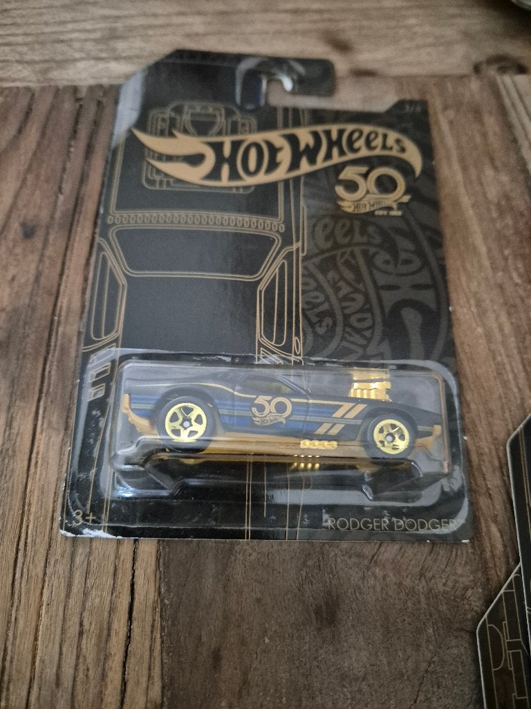 Hot Wheels 50th Anniversary rodger dodger Black & Gold, Ophalen of Verzenden, Nieuw, Auto