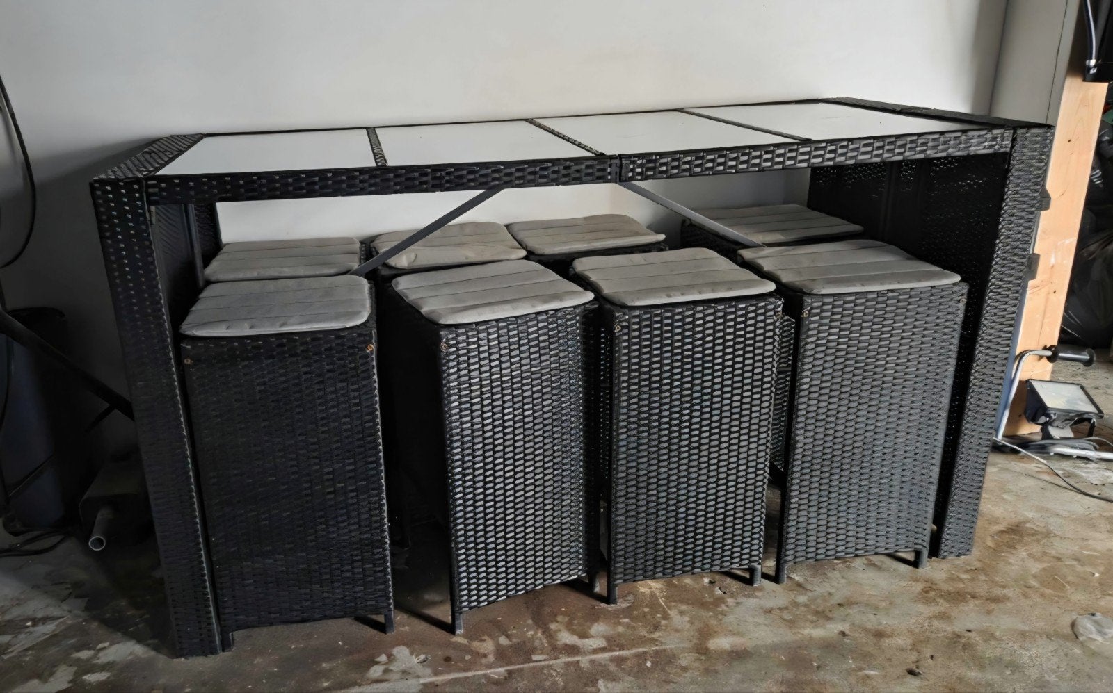 barset tafel te koop met 8 hoge krukken en kussentjes, Ophalen of Verzenden, Gebruikt, Kunststof, Overige typen
