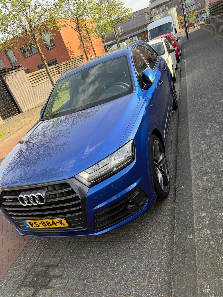 Audi Q7 3.0 TDI 200KW Quattro Tiptronic panaroma dak, Automaat, Zwart, 241 €/maand, Blauw