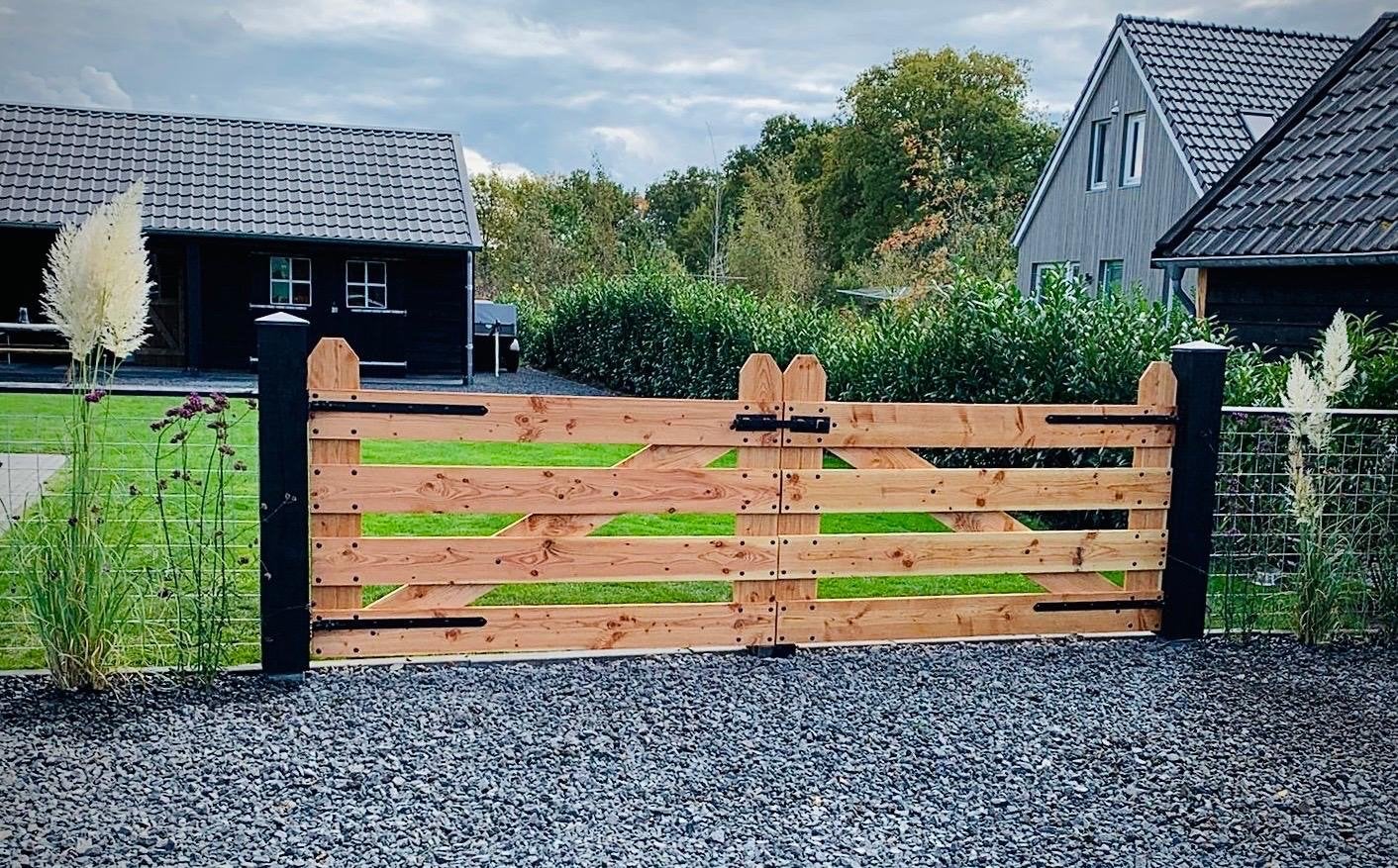 Houten Poort - Nieuw en Robuust voor oprit,wei,enzovoort, Ophalen, Met poort, Nieuw, Tuinhek