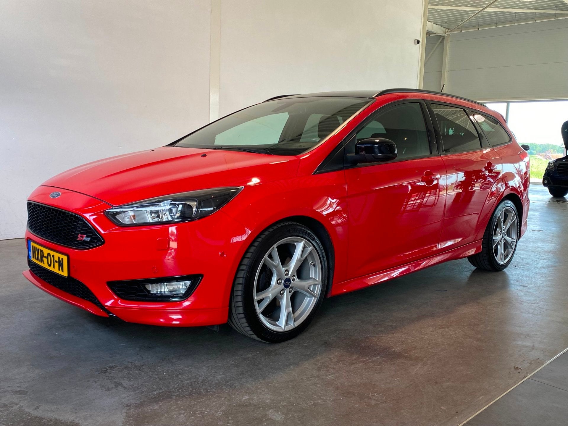 Ford Focus Wagon 1.0 EcoBoost 140PK ST-line, Gebruikt, Euro 6, Start-stop-systeem, Handgeschakeld