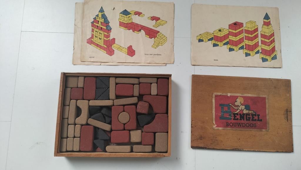 Bengel bouwdoos stenen blokkendoos oud antiek
Speelgoed, Ophalen of Verzenden, Gebruikt, Poppenhuis