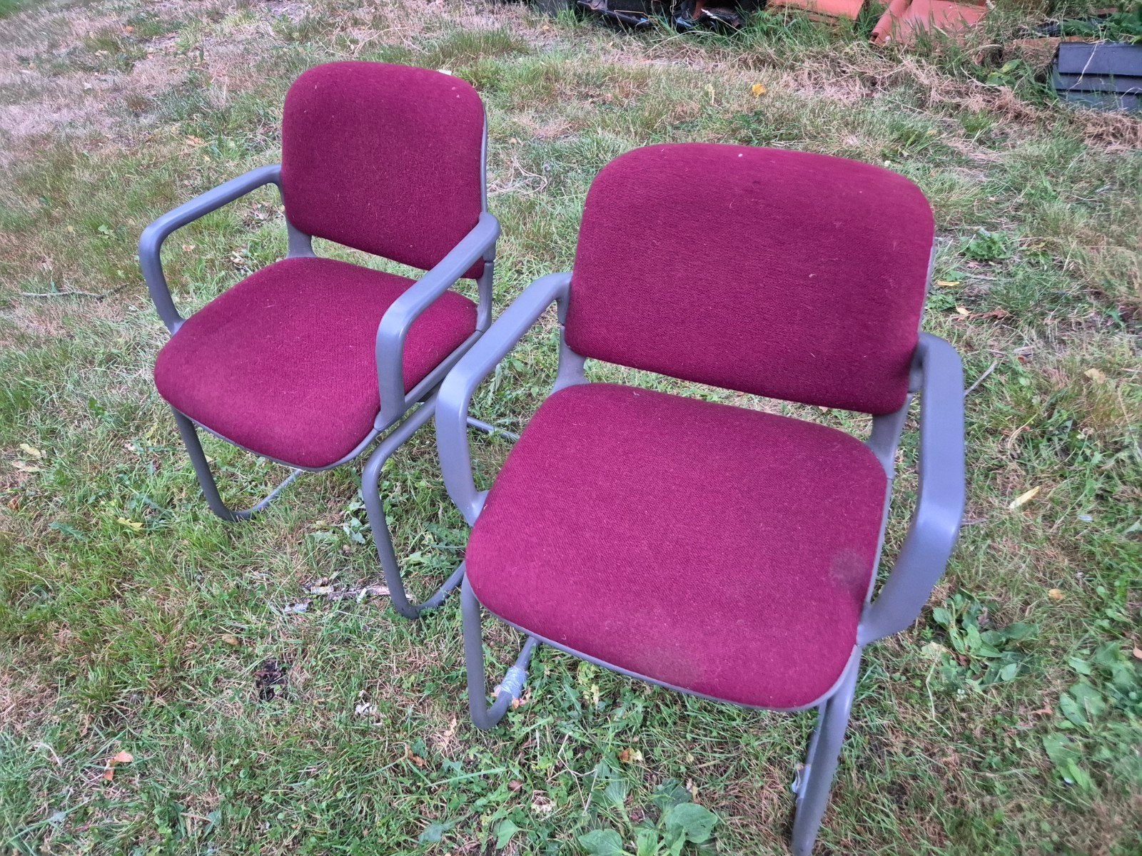 2 Perfecto vergader stoelen, Ophalen, Gebruikt, Twee, Metaal