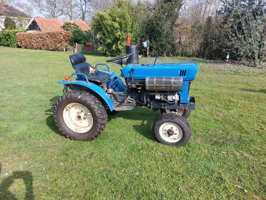Iseki tx1300 op gazonbanden met transportbak, Tuin en Terras, Ophalen
