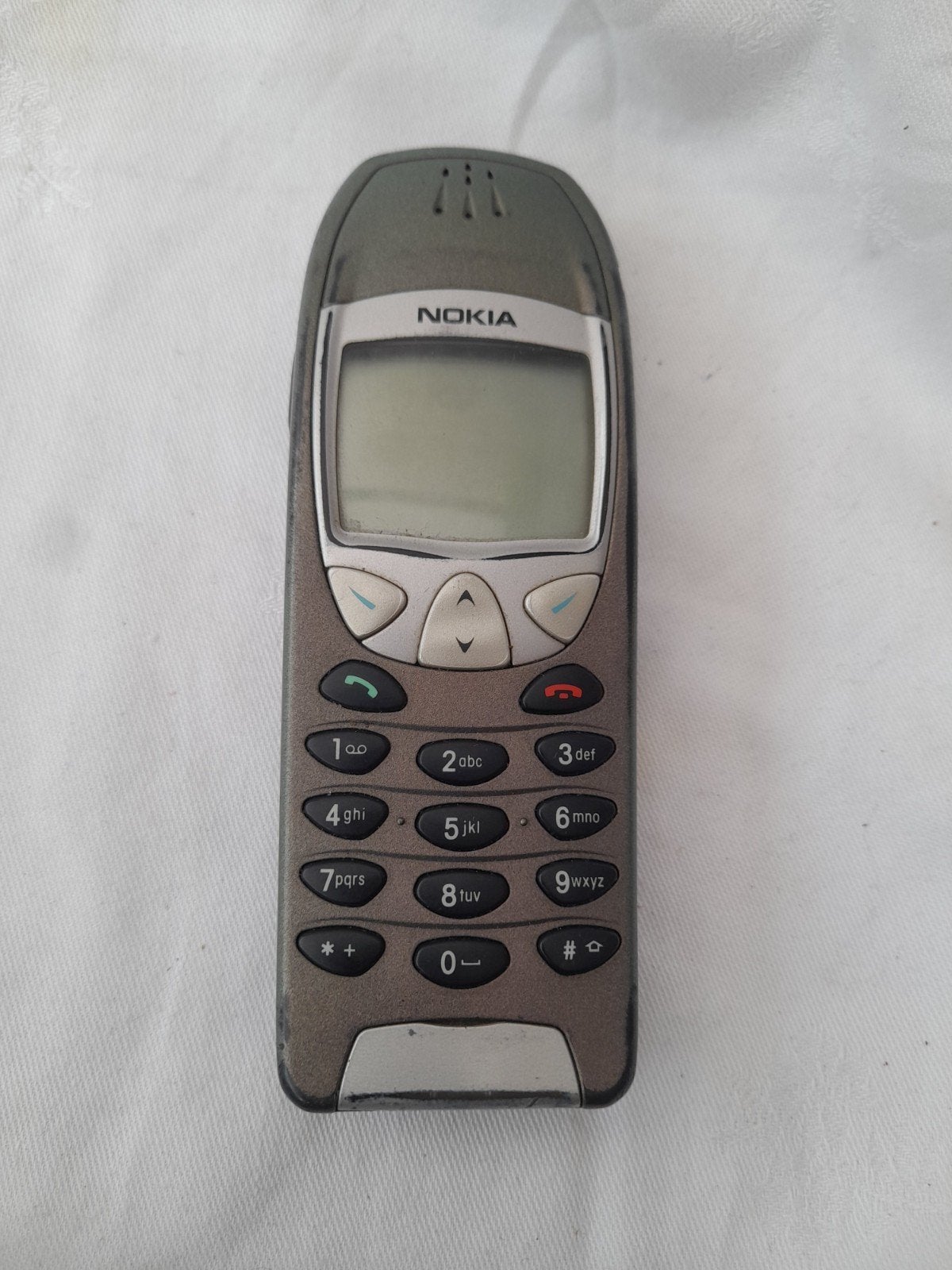 Nokia 6210 - Klassieke mobiele telefoon, Gebruikt, Geen camera, Zwart, Fysiek toetsenbord