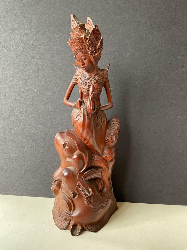 Bali beeld Balinees houtsnijwerk Godin, Verzenden