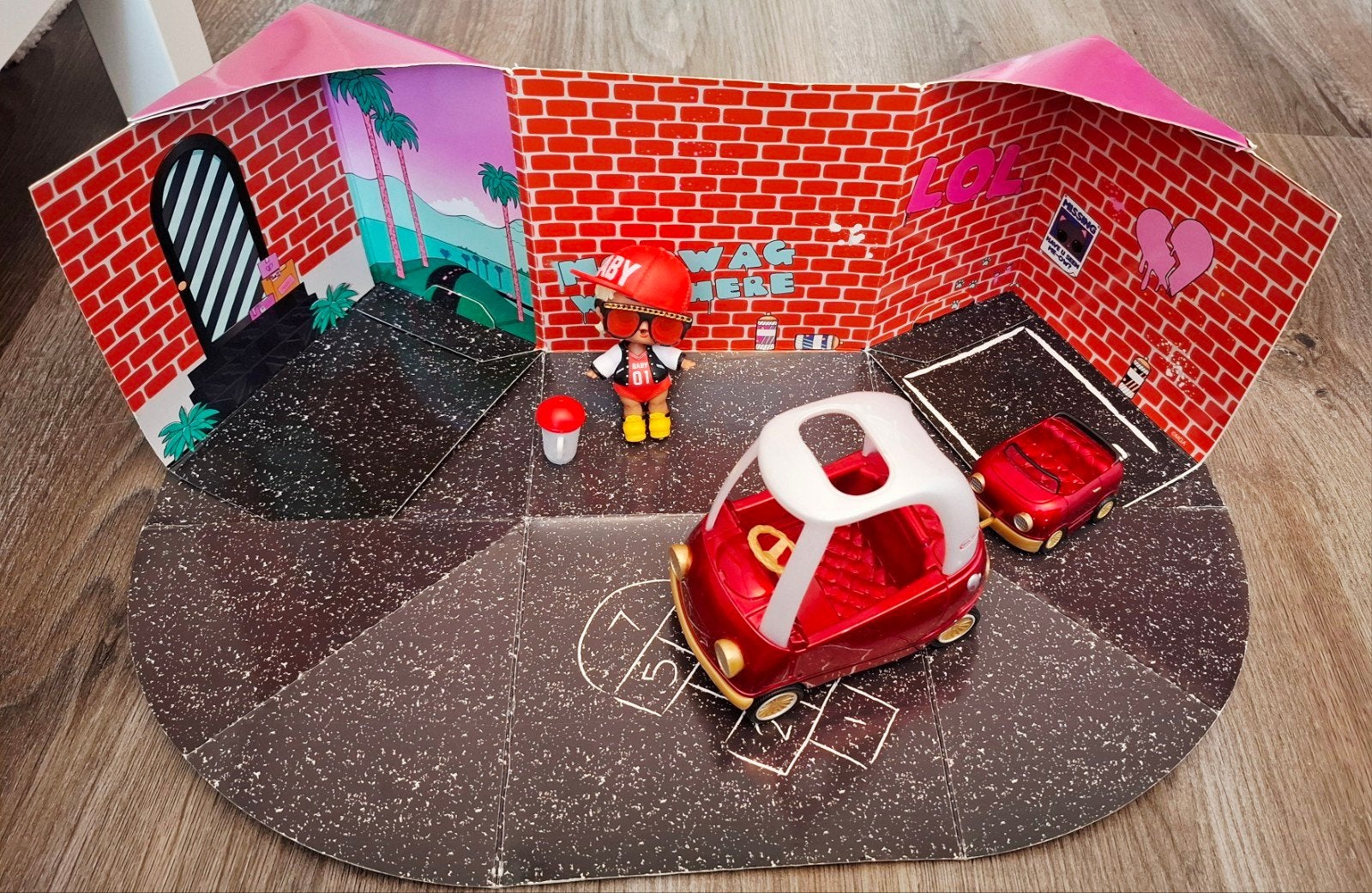L.O.L. Surprise Surprise Spaces Pack with Cozy Coupe & M.C., Ophalen of Verzenden, Zo goed als nieuw, Overige typen