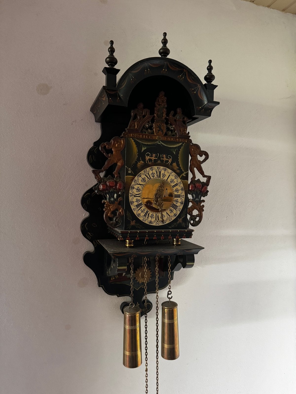 Antieke Zaanse Klok met gedetailleerde versieringen, Ophalen of Verzenden