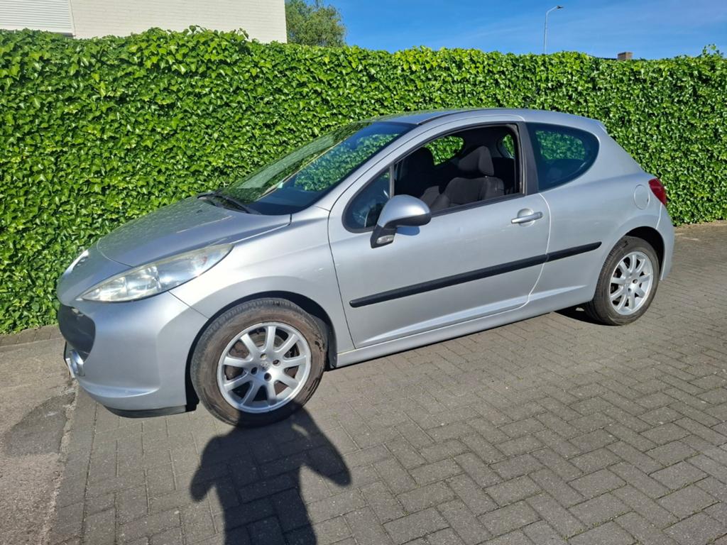 Peugeot 207 1.4 VTI 16V 3DRS 2009 Grijs APK 20-5-2027!!!, Voorwielaandrijving, Stof, Zwart, 49 €/maand