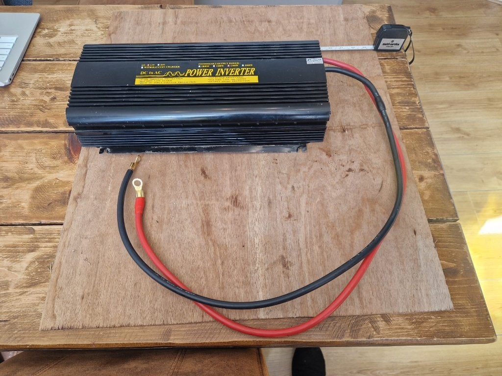 Omvormer 12 naar 220 volt, Ophalen of Verzenden, Gebruikt, Motor en Techniek, Zeilboot of Motorboot