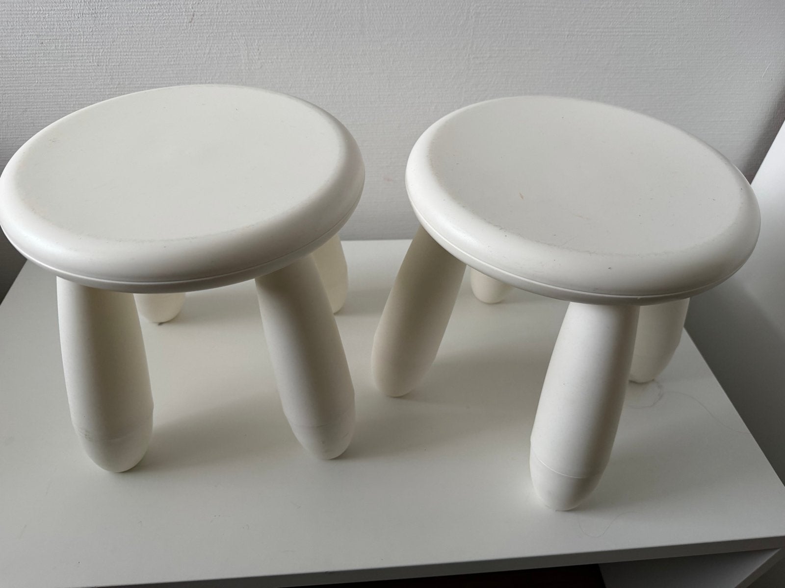 Ikea Mammut - Twee witte krukjes voor kinderen, Ophalen, Gebruikt, Kunststof