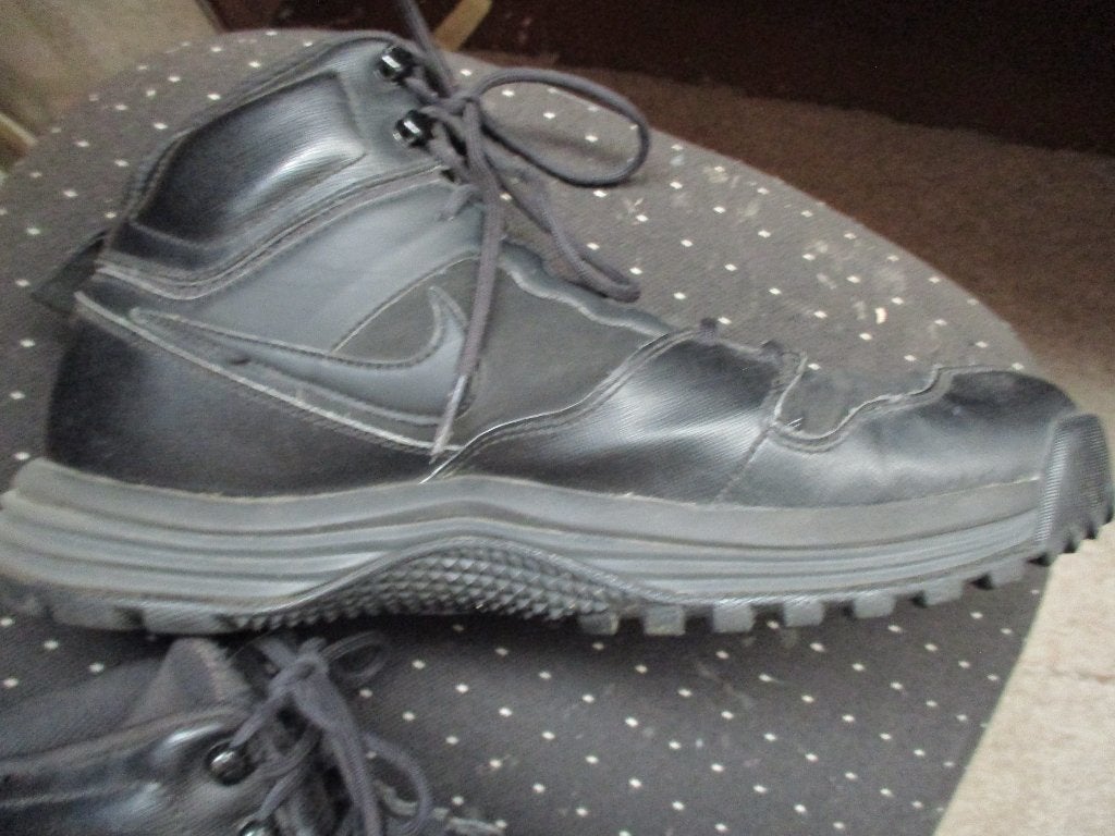 Nike dual fusion Hills Leather mid black mt 46, Kleding | Heren, Zwart, Nike, Ophalen of Verzenden, Sneakers of Gympen
