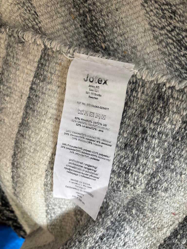 Vloerkleed wol/viscose 2x3 meter MAAR 20 EURO, Ophalen, Zwart, Zo goed als nieuw, 200 cm of meer