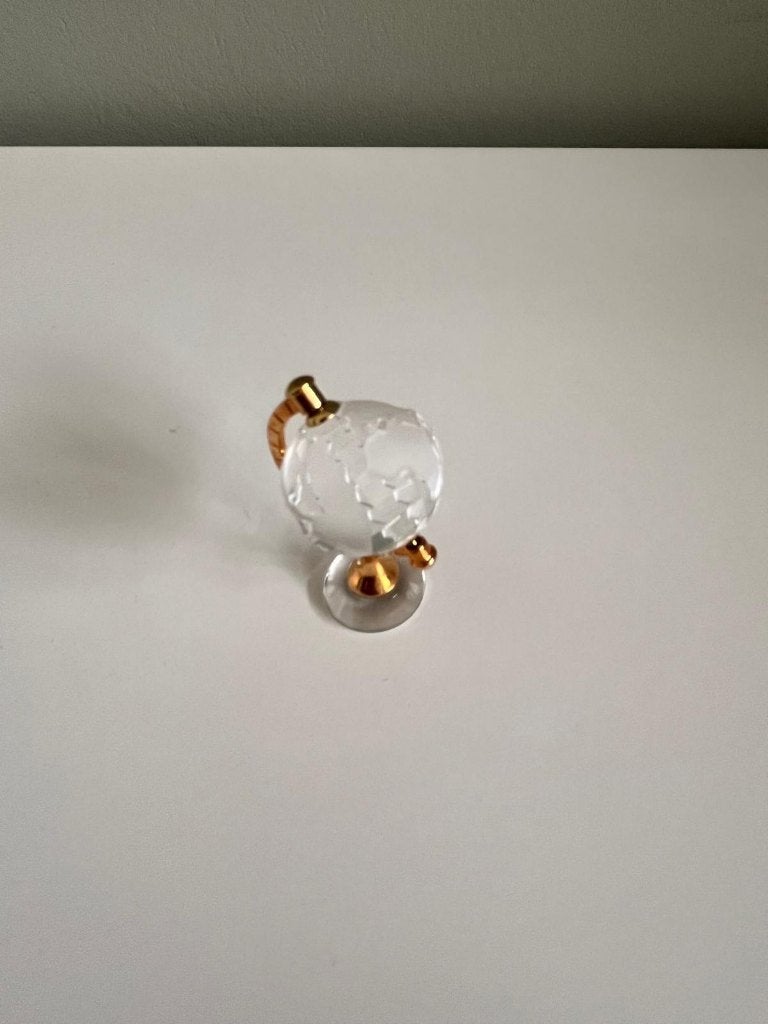Swarovski - Wereldbol, Verzamelen, Swarovski, Ophalen of Verzenden, Zo goed als nieuw, Figuurtje