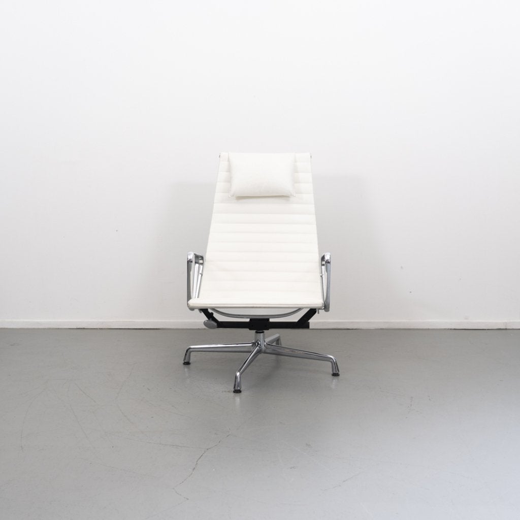 1x Vitra Eames EA 124 Fauteuil Wit Leer - Chroom, Huis en Inrichting, Niet ingevuld, Niet ingevuld, 75 tot 100 cm, Ophalen of Verzenden