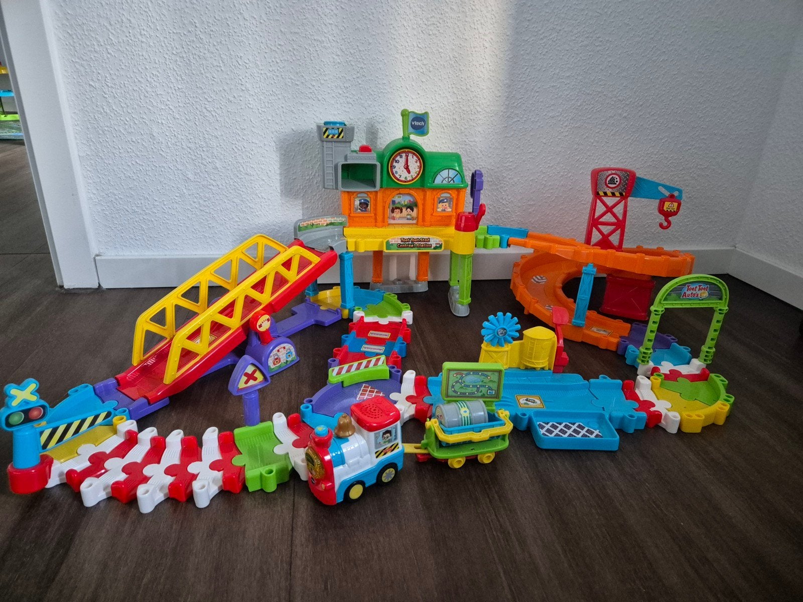 Grote VTech collectie: Treinstation, Toren, parkeergarage, Ophalen, Zo goed als nieuw, Jongen of Meisje