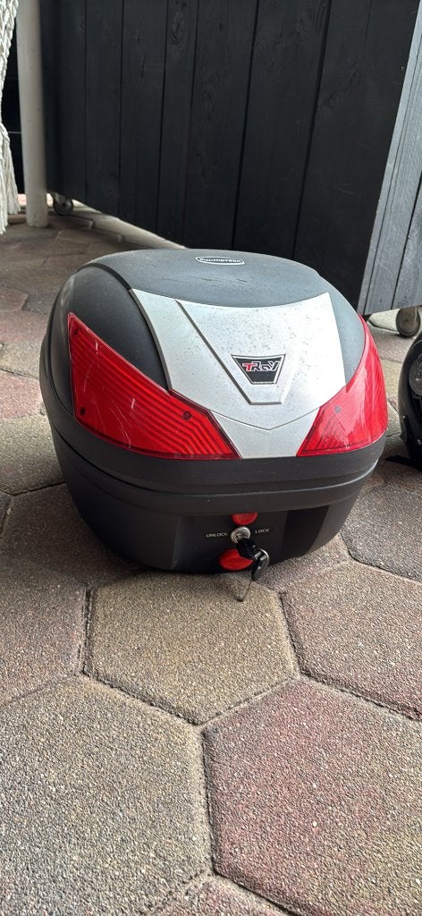 Helmkoffer voor scooter, Ophalen, Zo goed als nieuw, Overige typen, Overige merken
