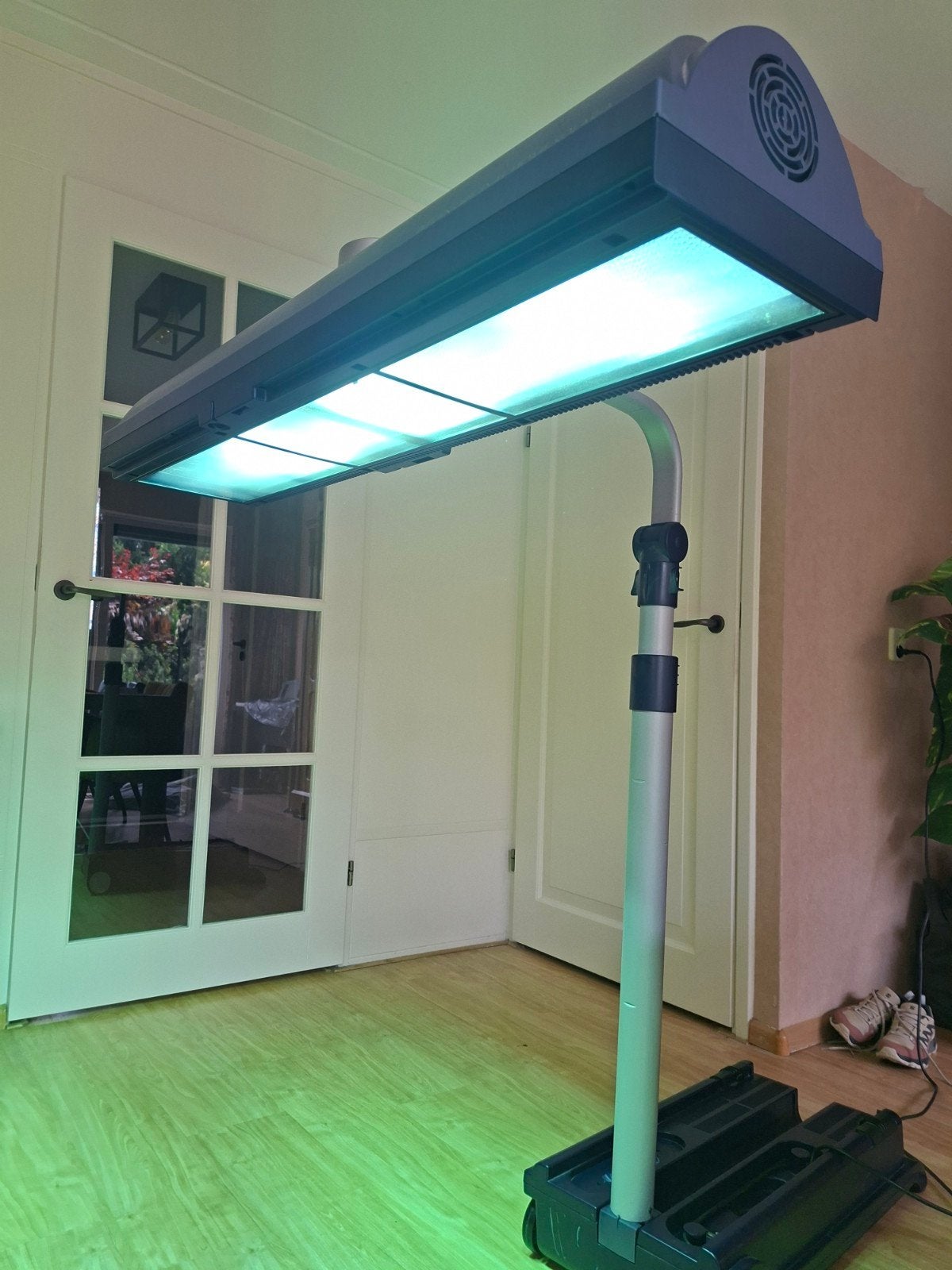 Nauwelijks gebruikte Philips zonnebank, Ophalen, Zo goed als nieuw, Zonnebank enkelzijdig, Minder dan 10 lampen