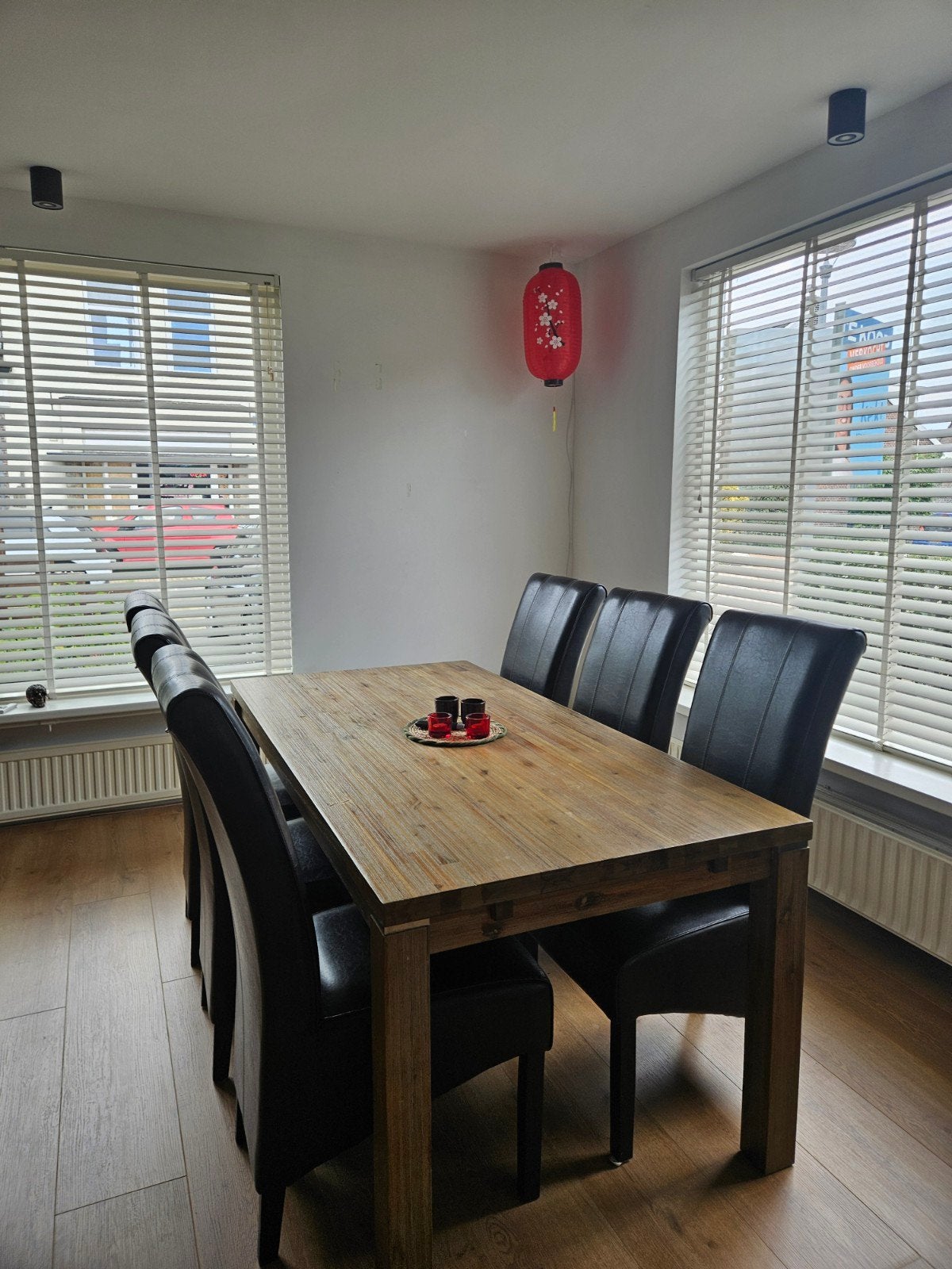 Robuuste houten eettafel met 6 stoelen, Ophalen, Gebruikt, Landelijk, Robuust, 50 tot 100 cm