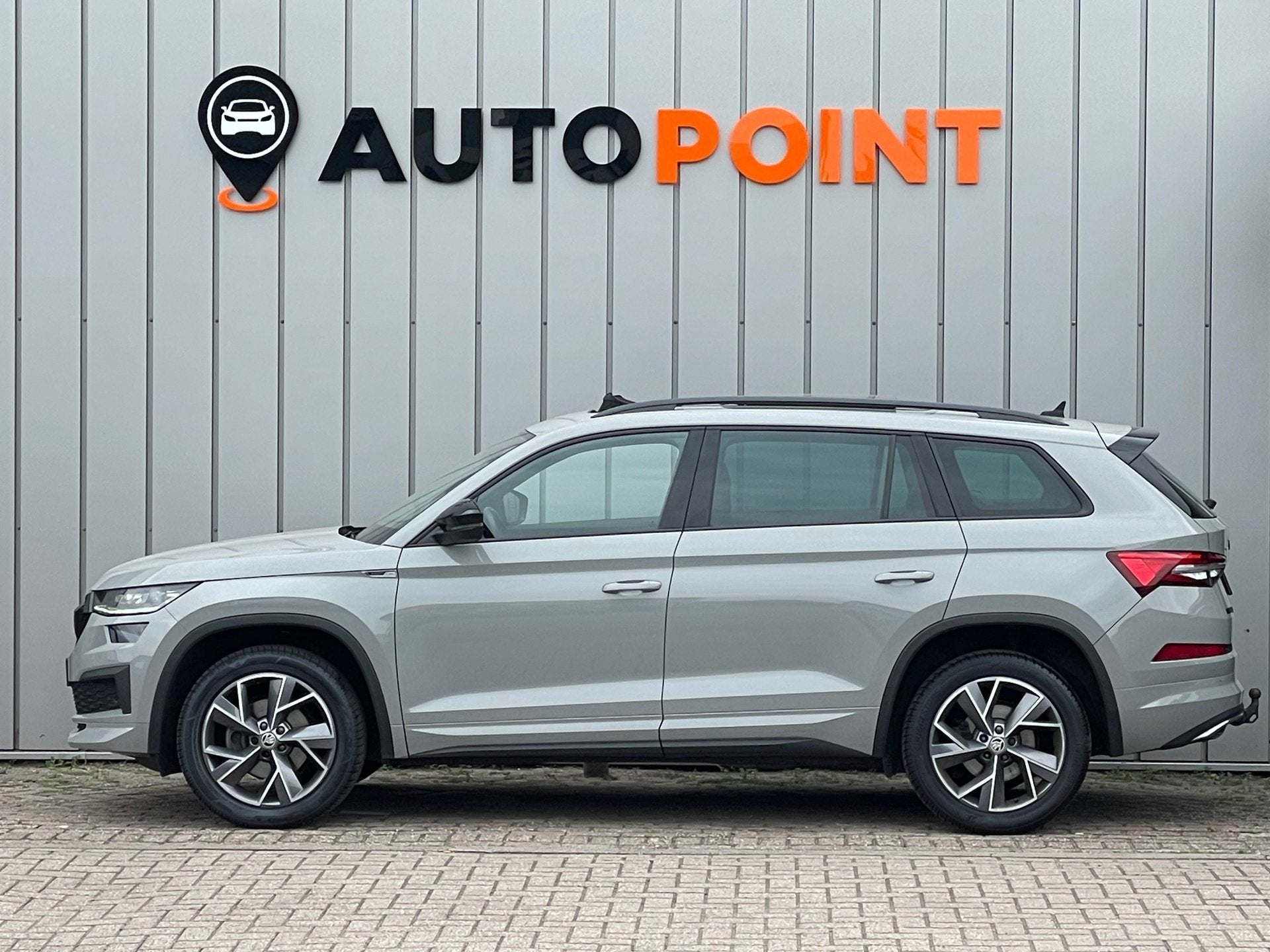 Skoda Kodiaq 1.5 TSI Sportline 7 perso |PANO|7PERSOONS|CAMER, Auto's, Voorwielaandrijving, 4 cilinders, 150 pk, 7 stoelen