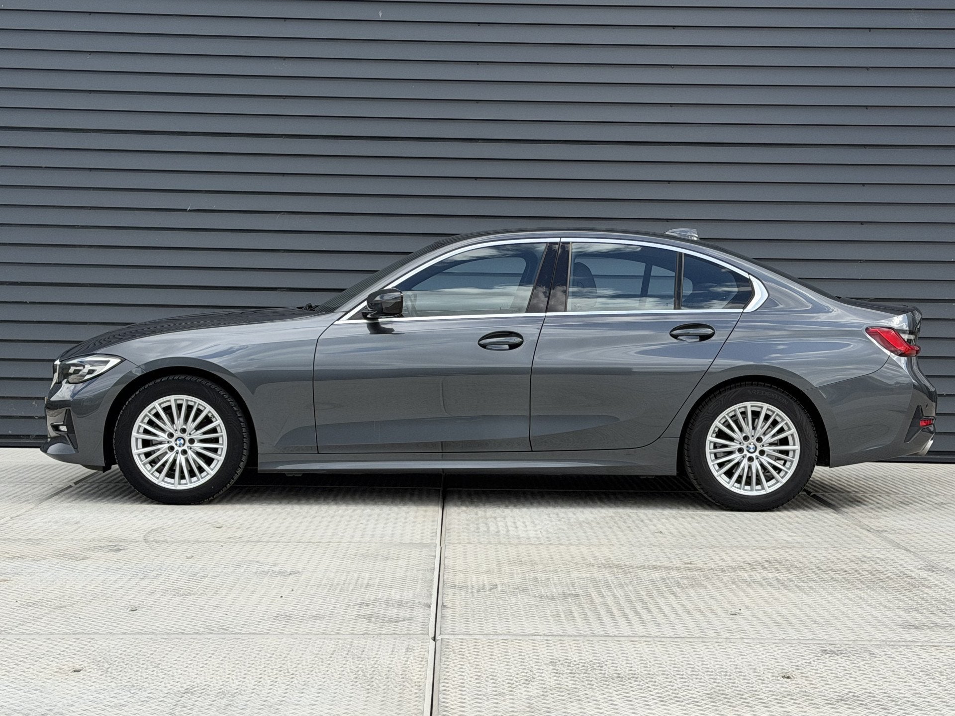 BMW 3-serie 320i Executive Edition 184 PK | Automaat | Navi, Automaat, 1998 cc, Achterwielaandrijving, Gebruikt