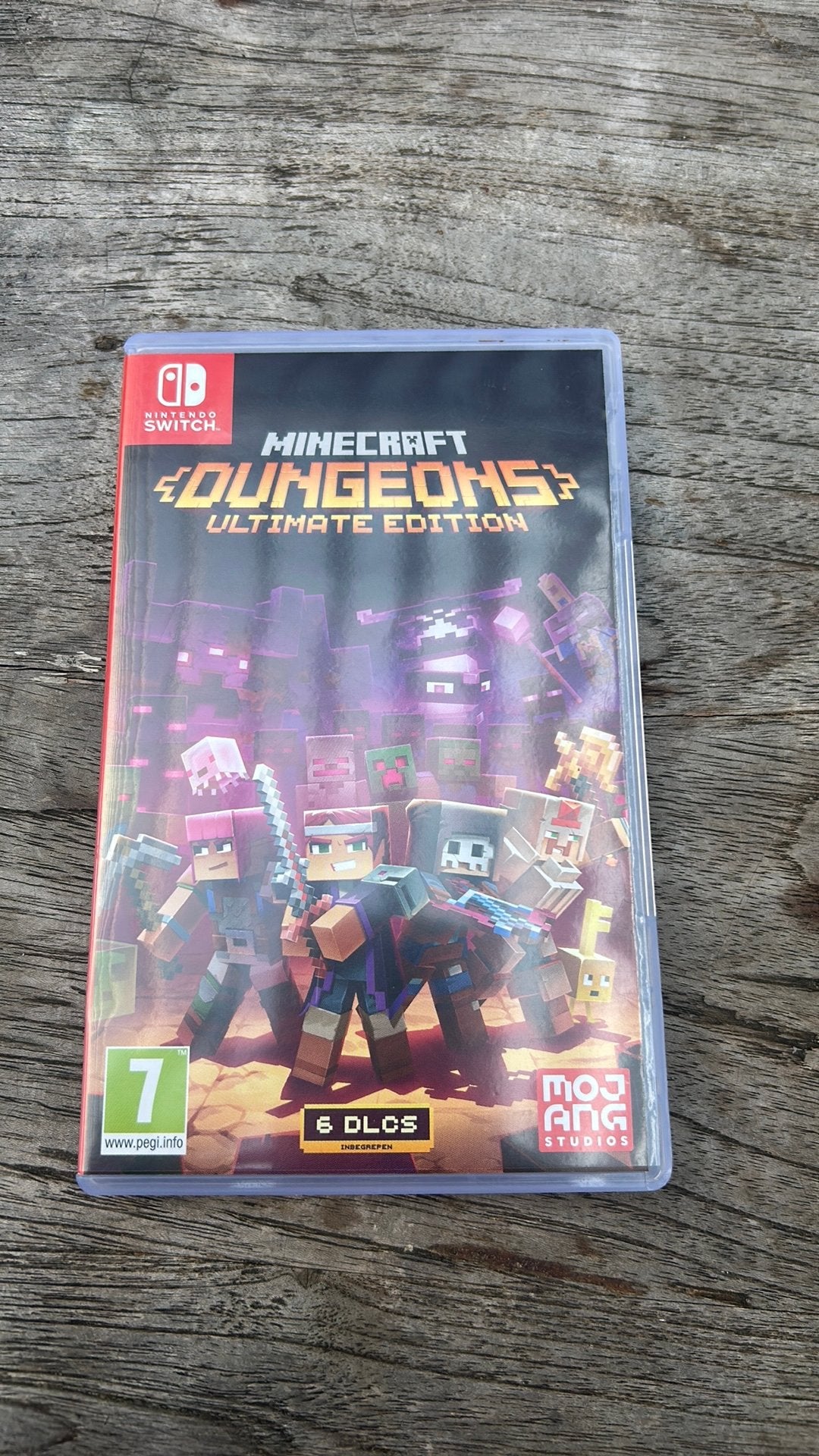 Minecraft Dungeons, Zo goed als nieuw, 3 spelers of meer, Vanaf 7 jaar, Ophalen