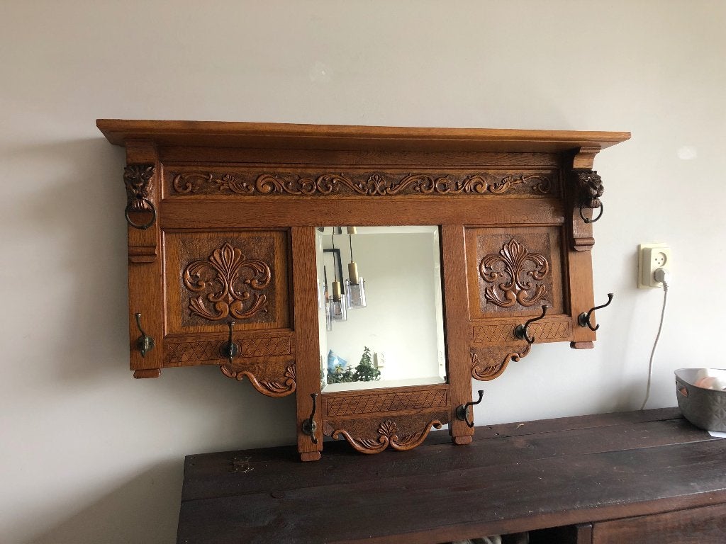 Antieke houten kapstok met spiegel en houtsnijwerk, Gebruikt, Minder dan 100 cm, Hout, Ophalen