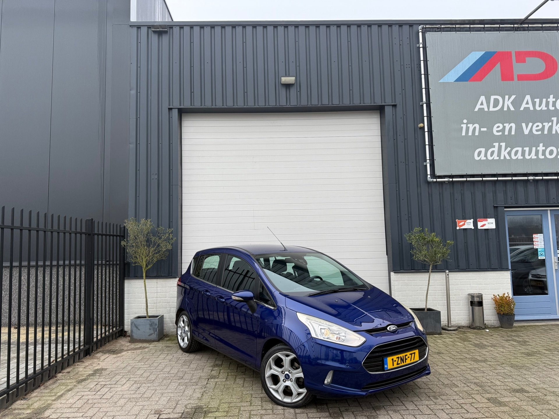 Ford B-Max 1.0 EcoBoost Titanium CAMERA/NAVI/TREKHAAK/2X PDC, Auto's, Ford, Voorwielaandrijving, Euro 5, Gebruikt, Origineel Nederlands