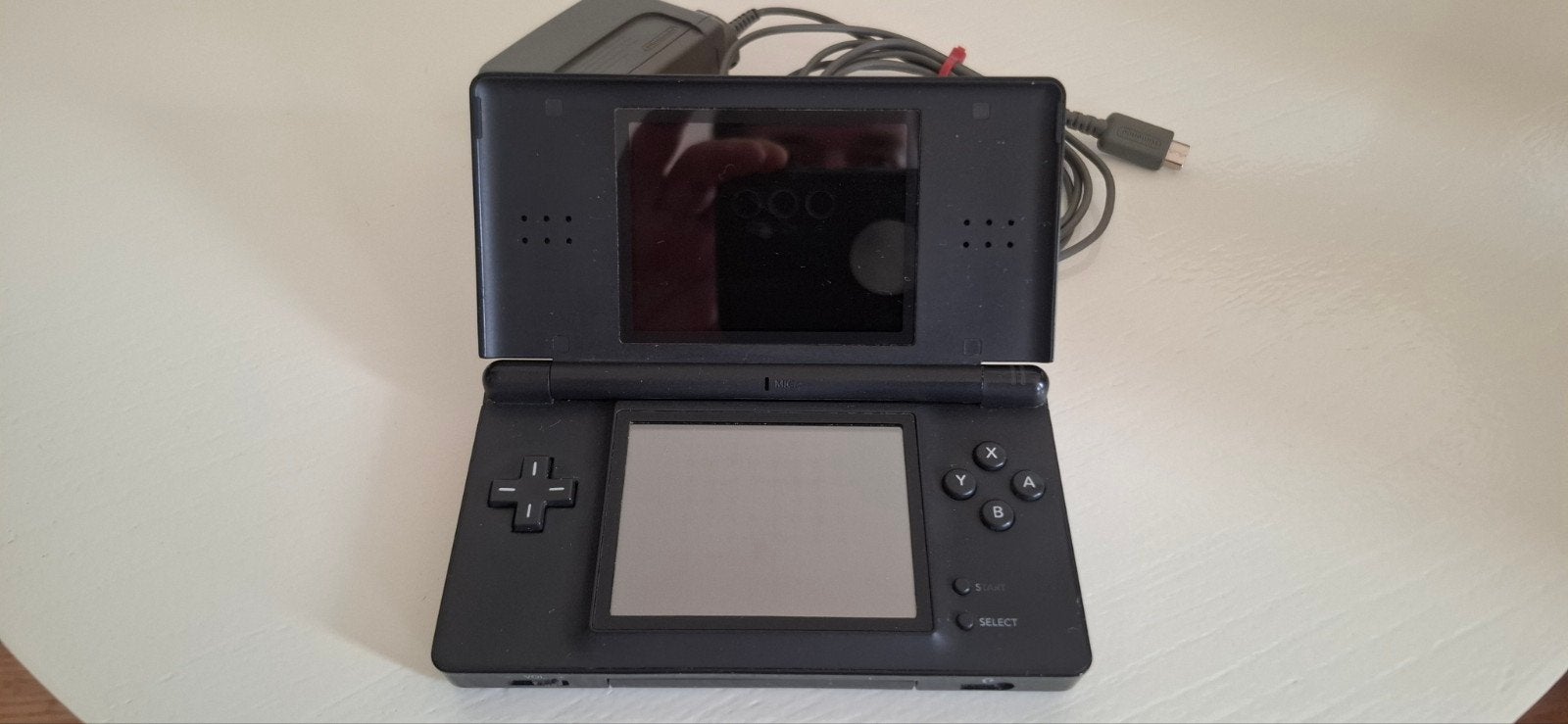 Nintendo DS Lite met Rumble Pack en originele lader, Spelcomputers en Games, Ophalen, Gebruikt, Zwart, DS Lite
