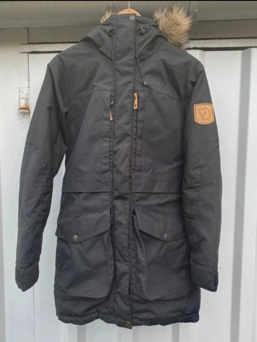 Fjallraven Nuuk dames parka maar XS: valt als M!, Ophalen, Zo goed als nieuw, Maat 34 (XS) of kleiner, Zwart