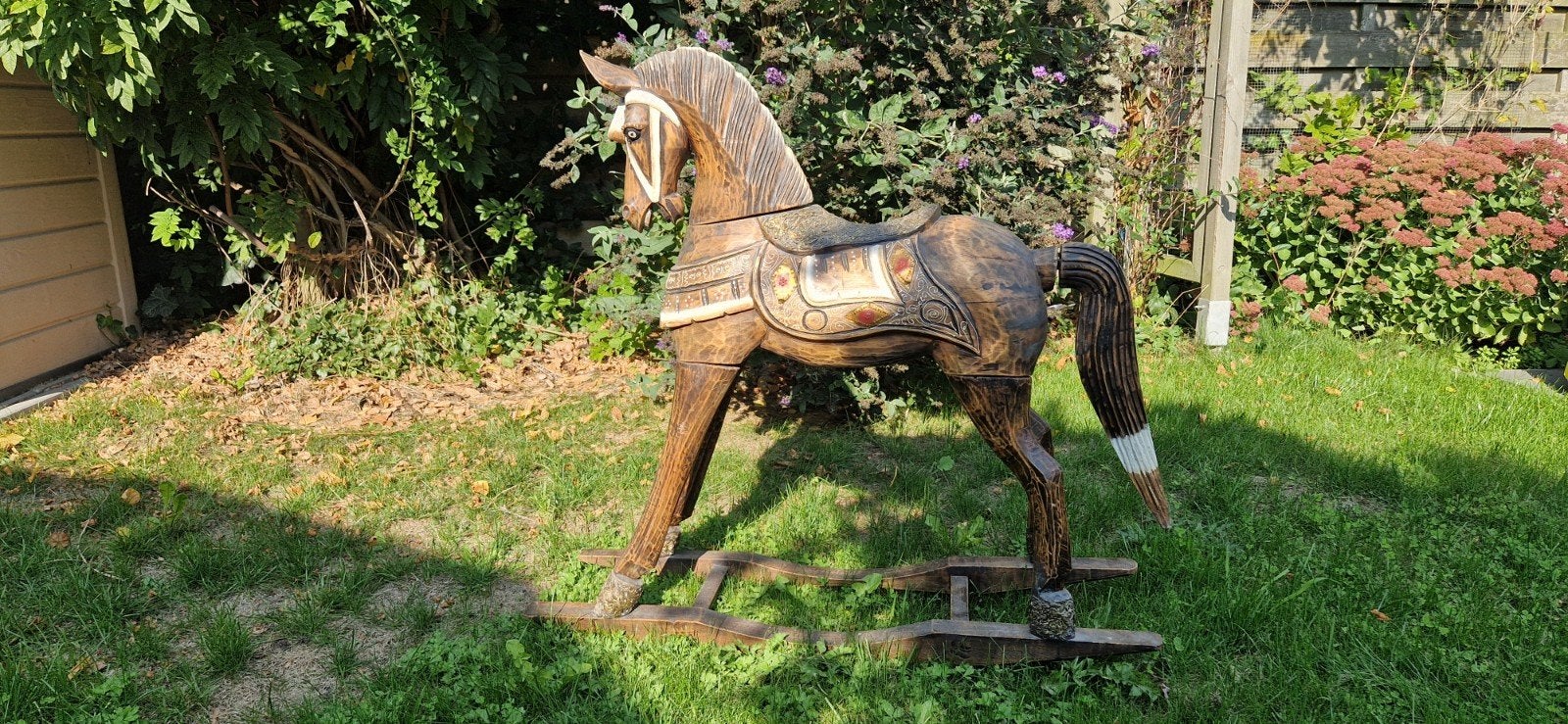 Groot handgesneden houten hobbelpaard (96 cm hoog) – Blikvan, Ophalen