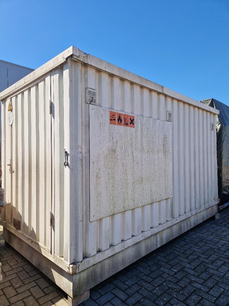Vloeistofdichte container (niet gekeurd), Ophalen
