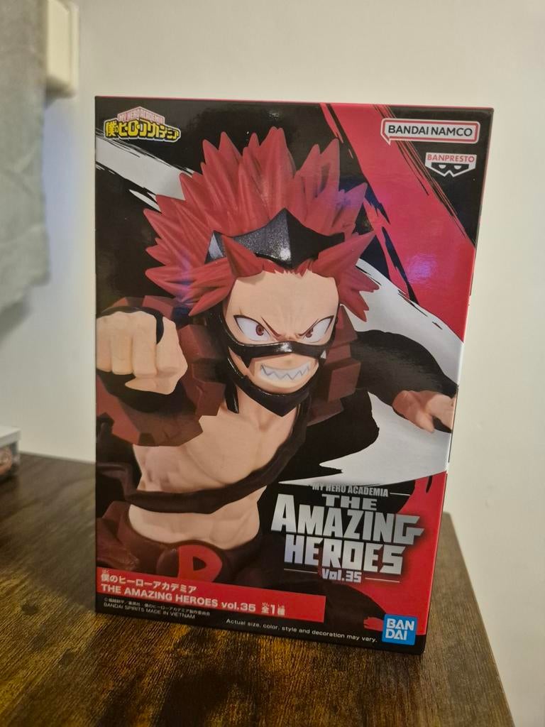 Amazing heroes vol 35, Ophalen of Verzenden