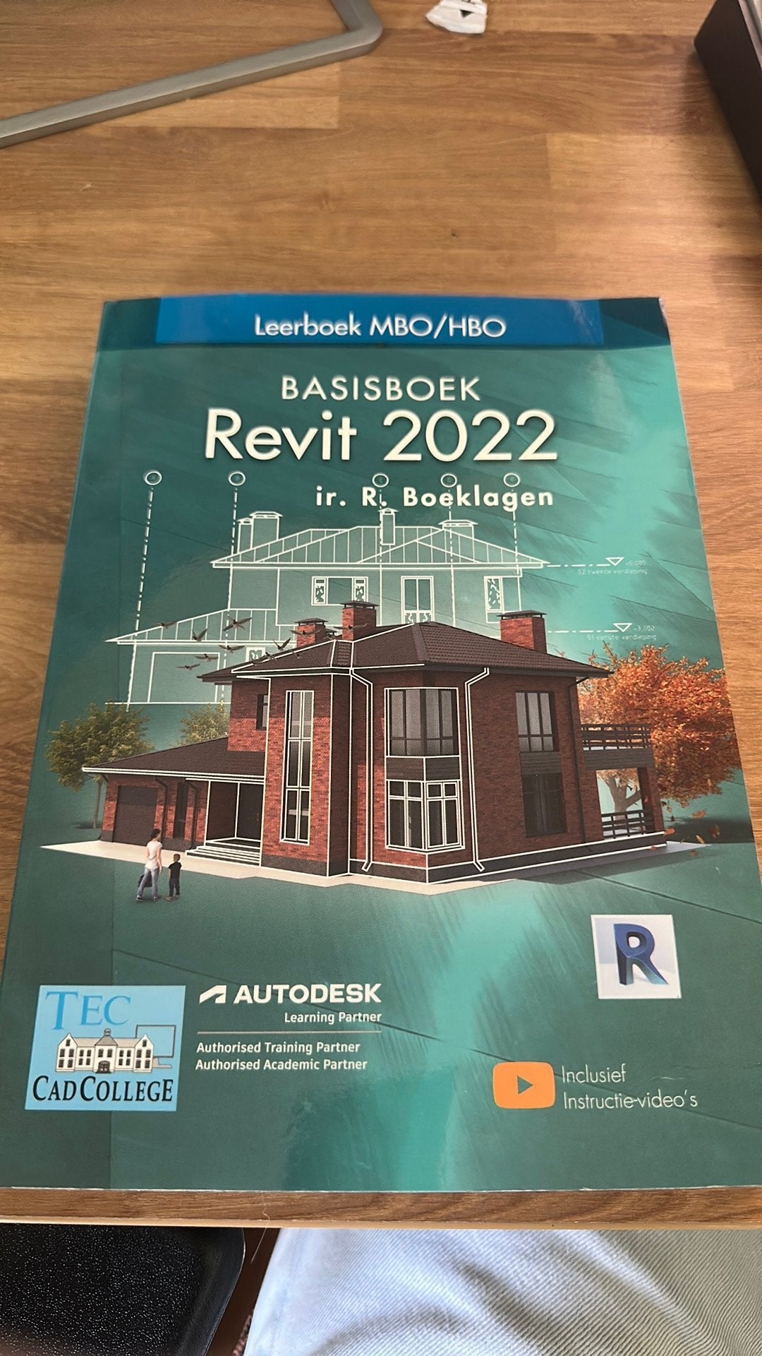 Revit basisboek 2022, Ophalen of Verzenden, Zo goed als nieuw