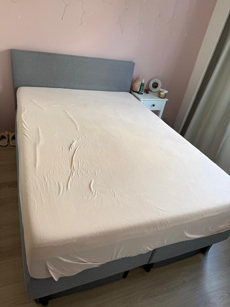 Gratis boxspring 140 x 200 excl matras, Ophalen, Gebruikt, Tweepersoons, 140 cm