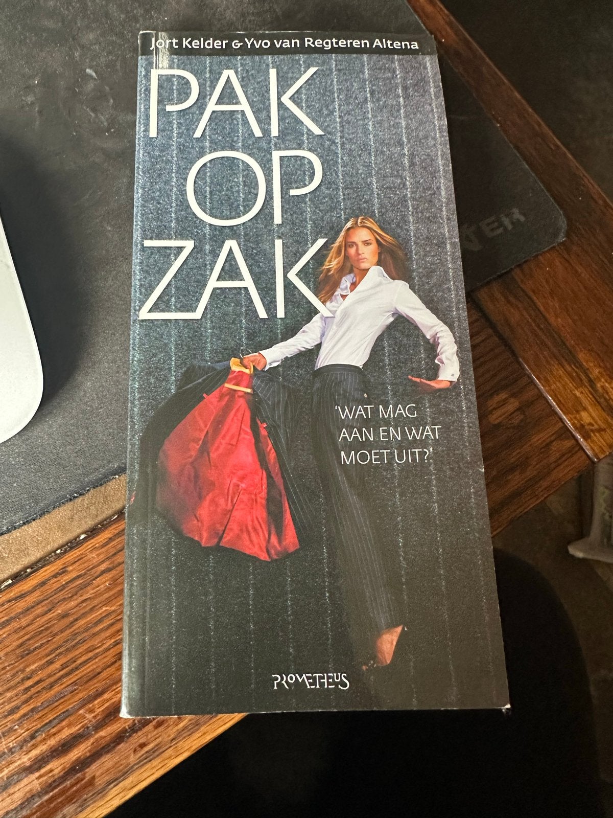 Pak op Zak - Jort Kelder & Yvo van Regteren Altena, Ophalen of Verzenden, Zo goed als nieuw, Nederland