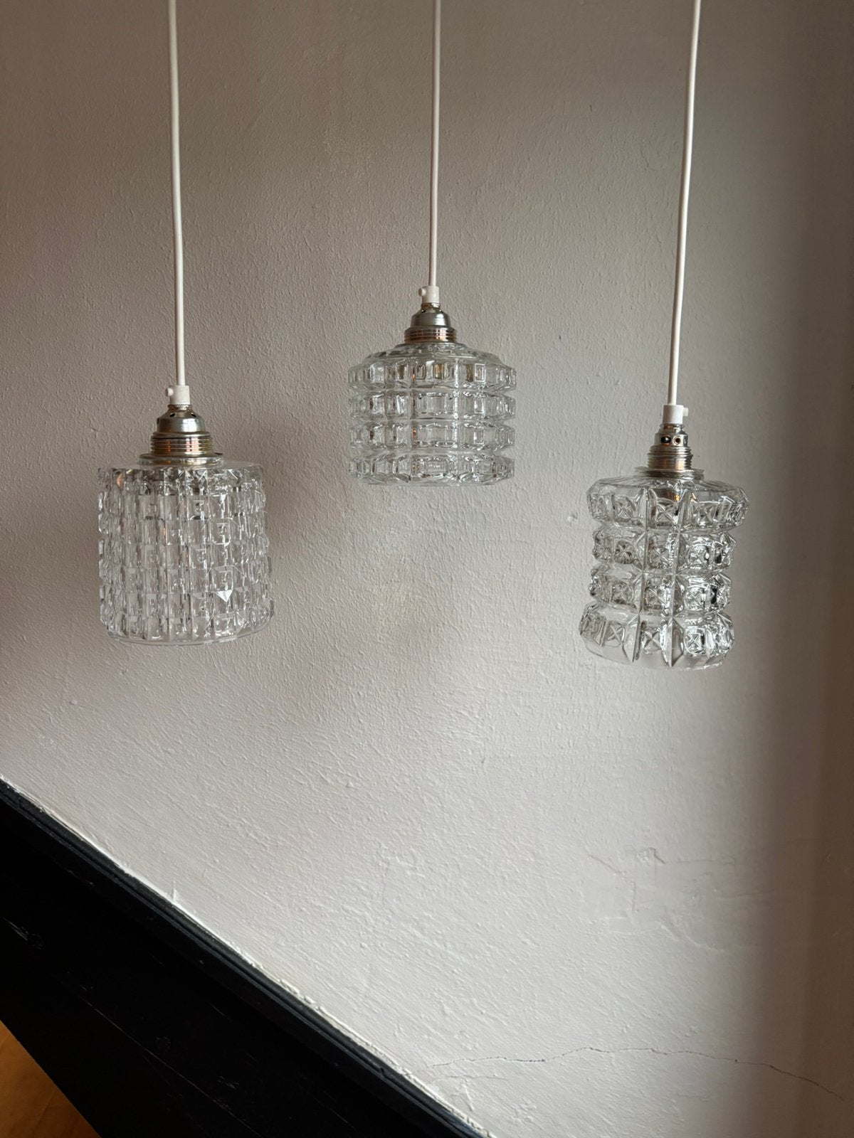Vintage set 3 glazen vierkant koker hanglampen  holophane, Huis en Inrichting, Lampen | Hanglampen, Ophalen of Verzenden, Nieuw