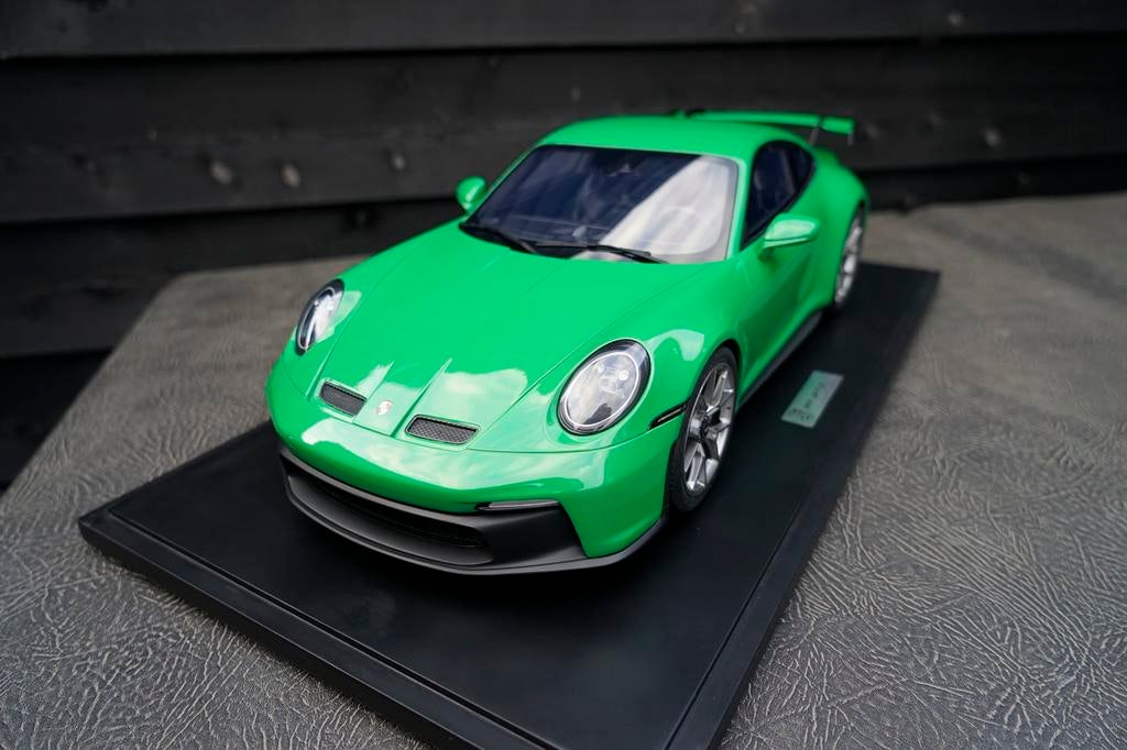 PORSCHE 911 GT3 Python Green 1:8 GT Spirit Collectors item, Ophalen, Nieuw, 1:5 t/m 1:8, Auto