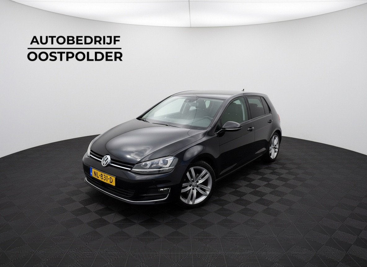 Volkswagen Golf 1.4 TSI Connected Series Automaat, Auto's, 125 pk, Gebruikt, 4 cilinders, Leder en Stof
