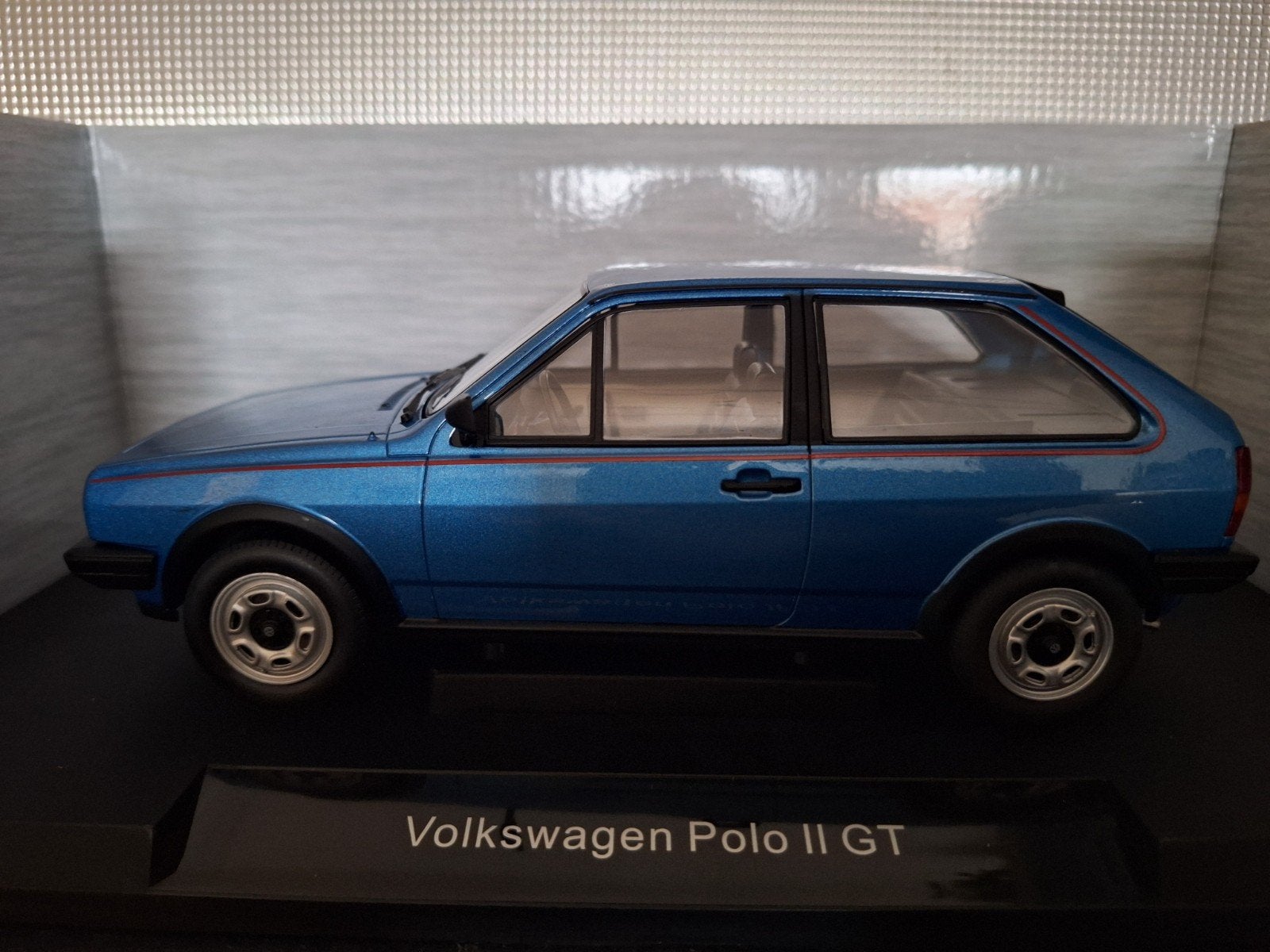 Volkswagen Polo II Coupe 1985 Schaal 1:18, Overige merken, MCG, Nieuw, Ophalen of Verzenden