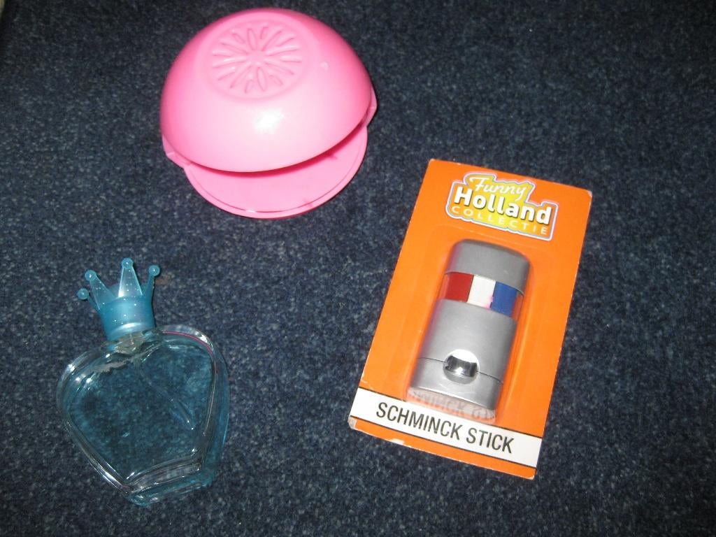 nageldroger, eau de toilette en schminck GRATIS OP HALEN, Ophalen of Verzenden, Zo goed als nieuw, Ontdekken