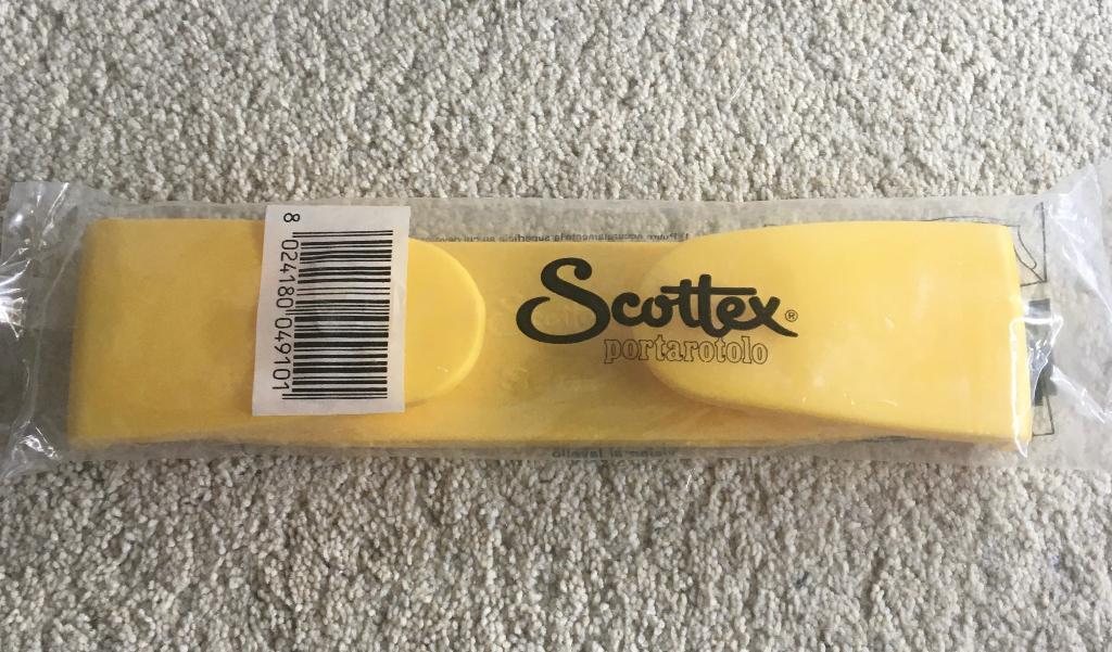 Retro Scottex, (Scott, Italy) muur keukenrol houder, Ophalen of Verzenden, Nieuw, Kunststof, Geel