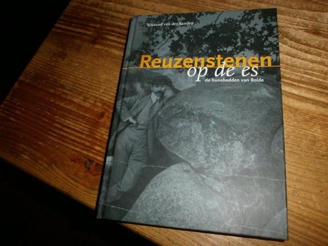 hunebedden rolde reuzenstenen op de es met oude fotos, Ophalen of Verzenden, Nieuw