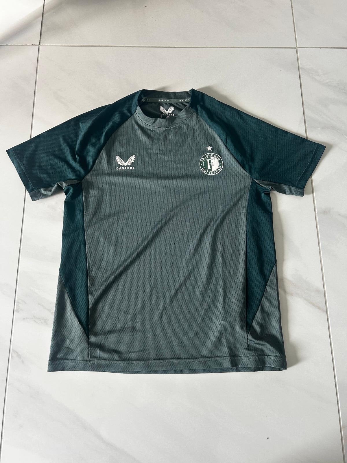 Feyenoord training tenue maat 158 cm, Ophalen of Verzenden, Zo goed als nieuw, Jongen, Setje
