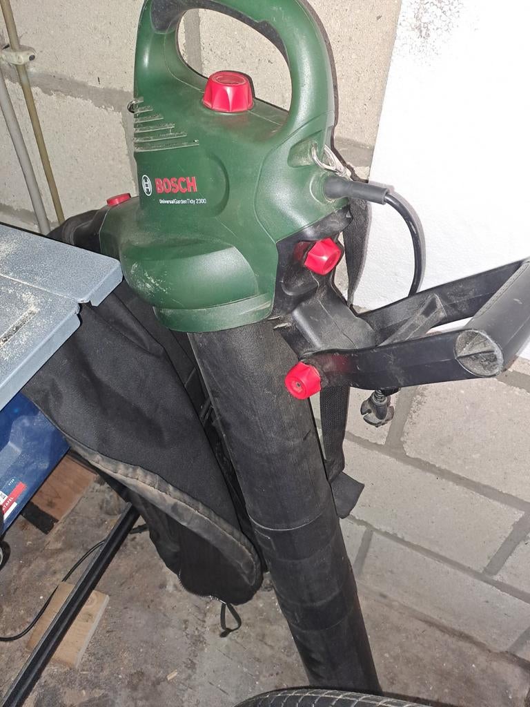 Bosch bladblazer/bladzuiger met opvangzak, Ophalen, Gebruikt, Met opvangzak, Handgedragen