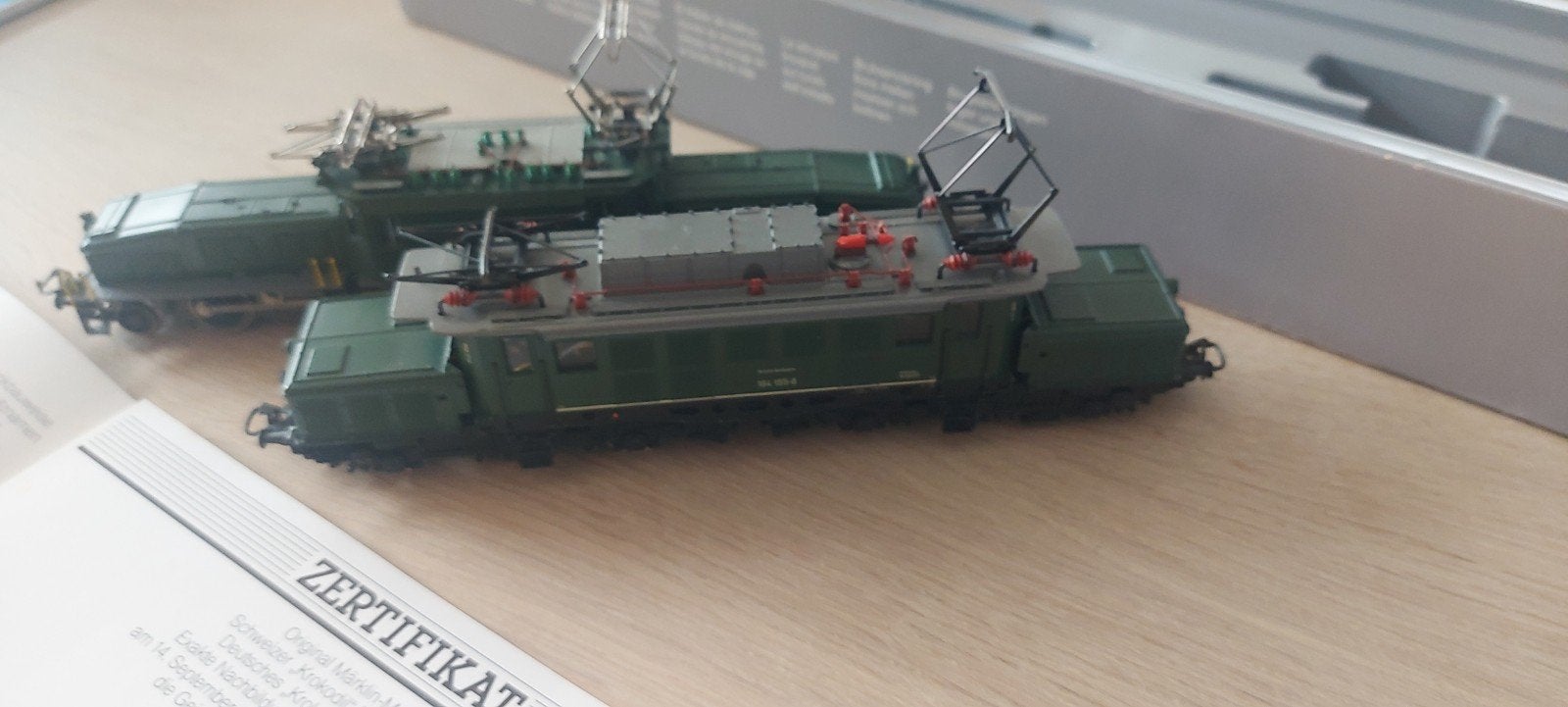 2 dlg Märklin DB/CFF krokoset dig artnr 3300 in ovp, Hobby en Vrije tijd, Wisselstroom, Locomotief, Ophalen of Verzenden, Zo goed als nieuw