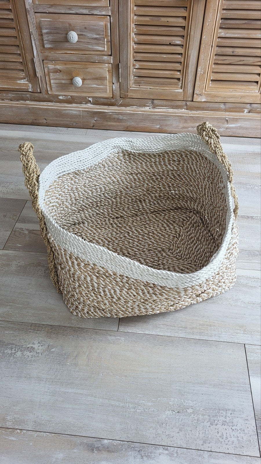 Grote rieten  mand met handvatten - Wit/Naturel, Ophalen, Mand, Zo goed als nieuw, Riet