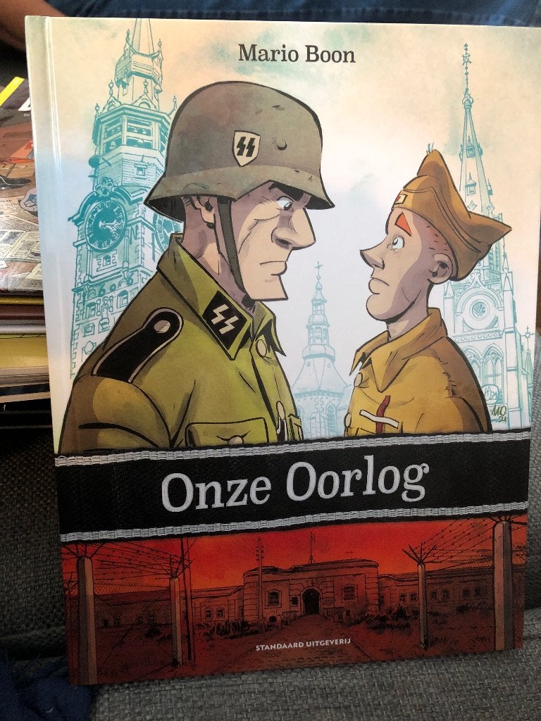 onze oorlog mario boon hardcover k2, Boeken, Eén stripboek, Ophalen of Verzenden, Zo goed als nieuw