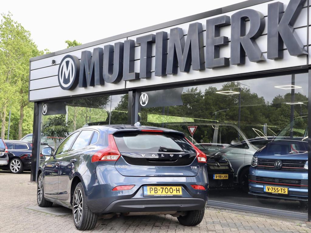 Volvo V40 1.5 T2 Inscription Aut. Leder,Panodak, Standkachel, 4 cilinders, 700 kg, Blauw, 122 pk