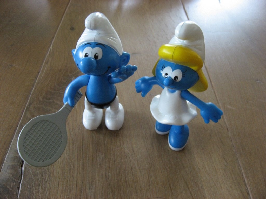leuke nieuwe tennis smurf en smurfin, 10,5 cm hoog, Verzamelen, Smurfen, Verzenden, Nieuw, Verschillende Smurfen, Poppetje, Figuurtje of Knuffel